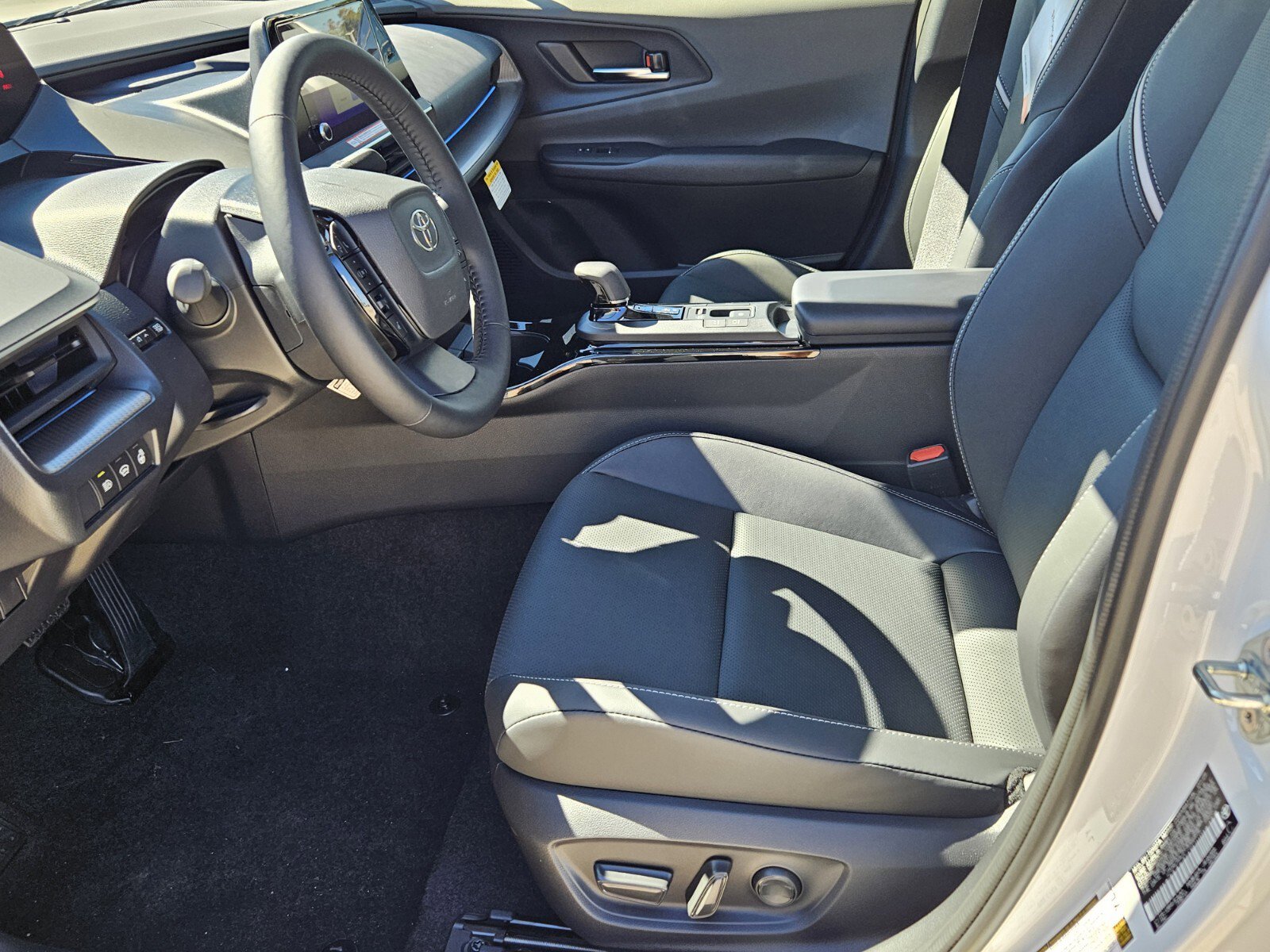 2026 Toyota Prius XLE photo 4