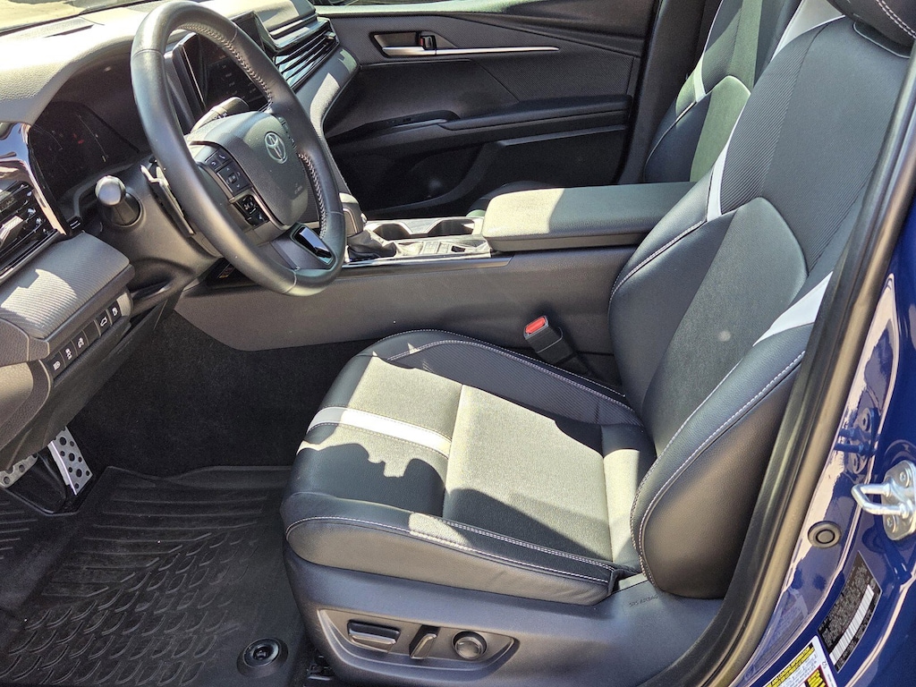 Used 2025 Toyota Camry SE Sedan