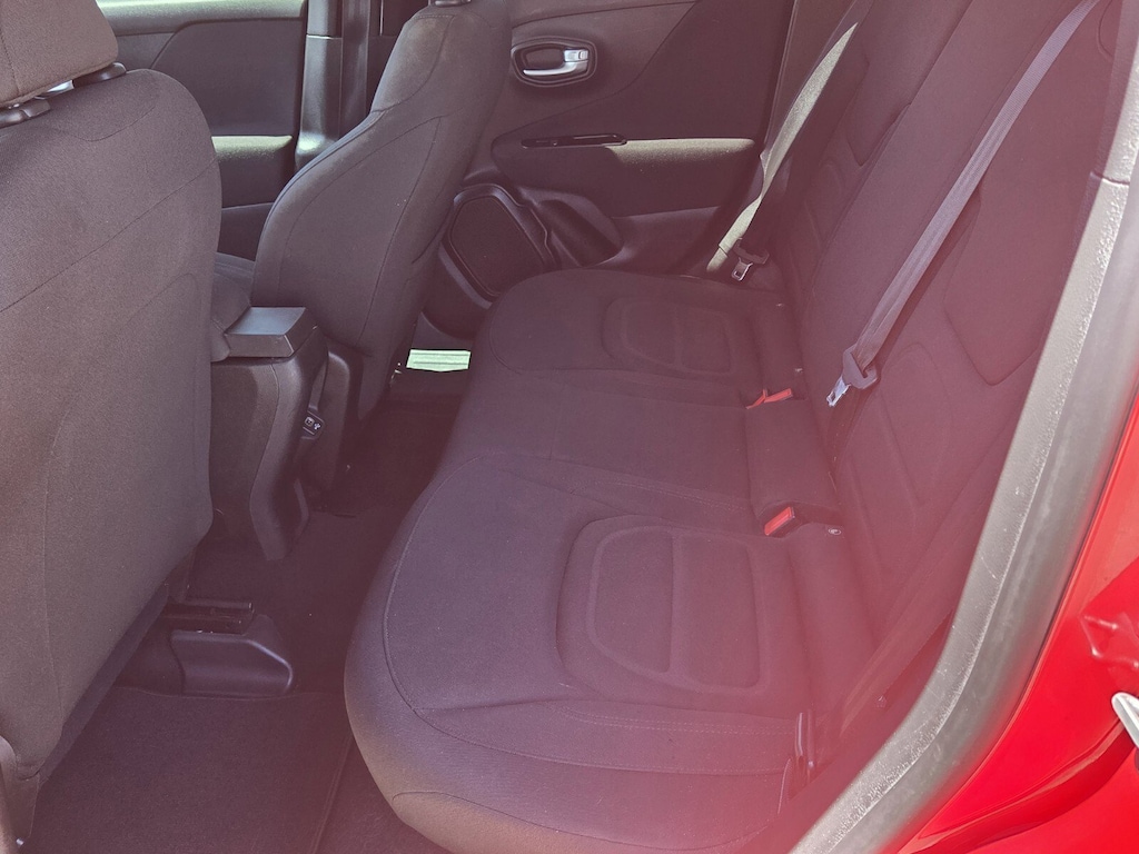Used 2019 Jeep Renegade Latitude FWD SUV