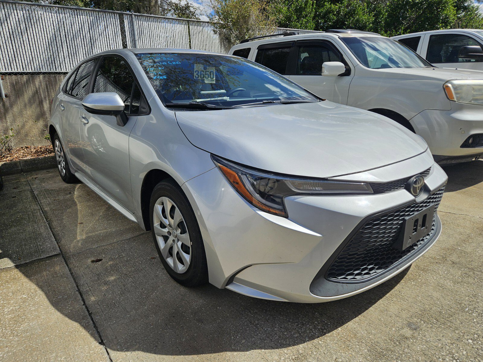 2022 Toyota Corolla LE photo 3