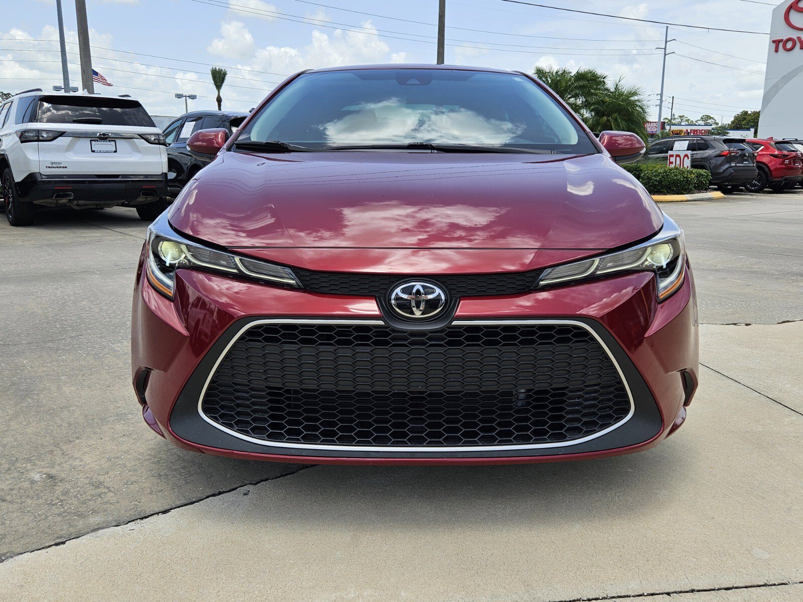 Used 2022 Toyota Corolla XLE with VIN 5YFFPMAE7NP355977 for sale in Sebring, FL
