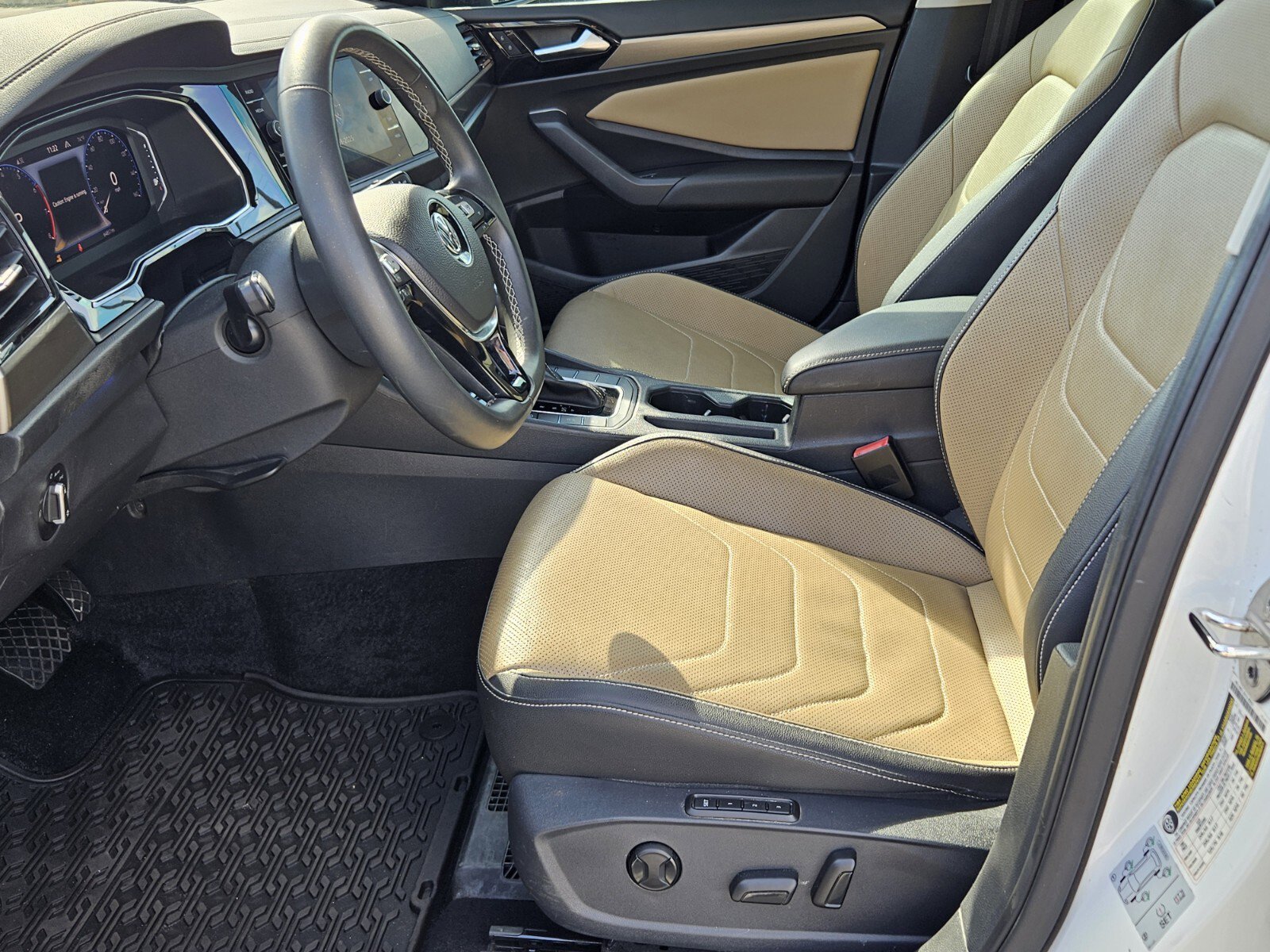 2021 Volkswagen Jetta 1.4T SEL Premium photo 3