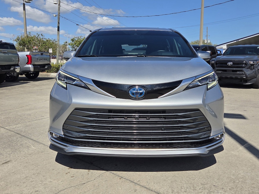 Used 2025 Toyota Sienna Platinum 7 Passenger Van Passenger Van