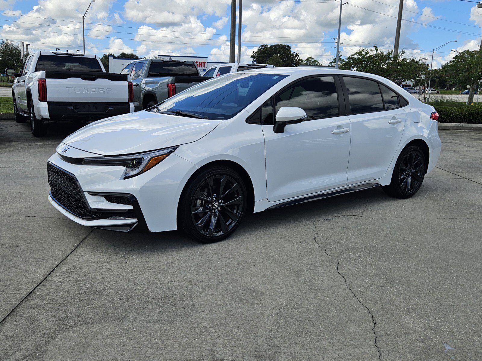 2023 Toyota Corolla Hybrid SE photo 3