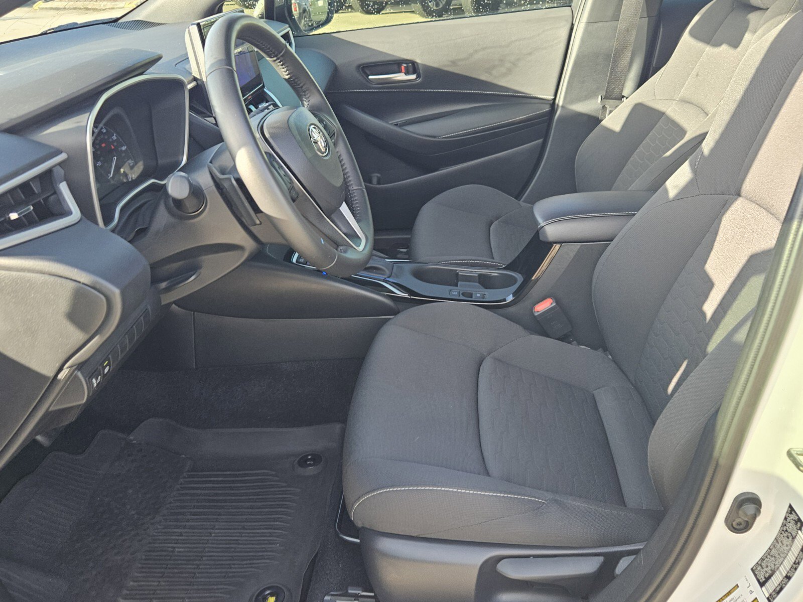 2025 Toyota Corolla SE photo 4