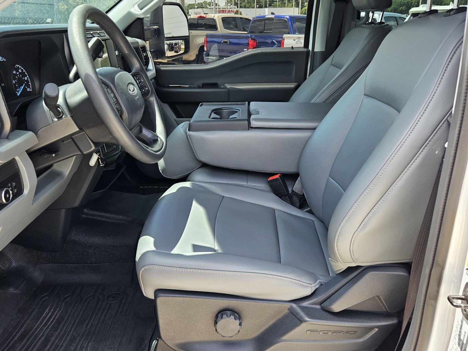 2024 Ford F-350 XL photo 4