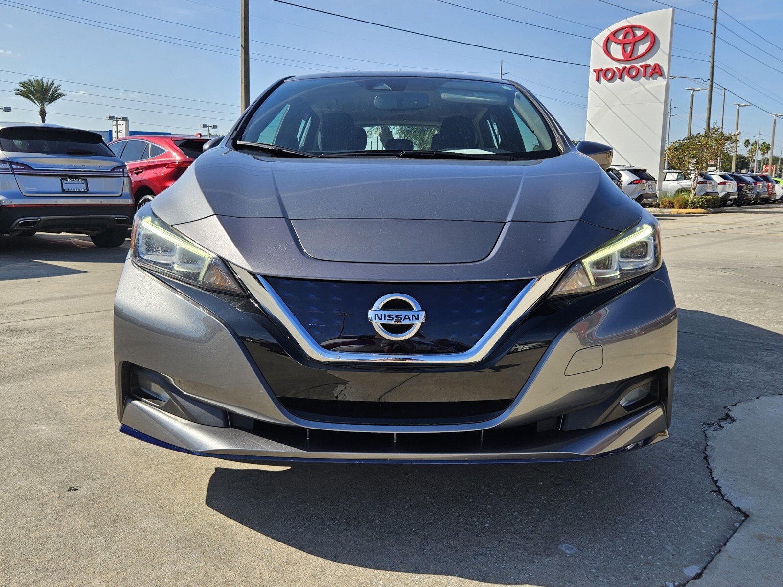 2022 Nissan Leaf SV Plus photo 2