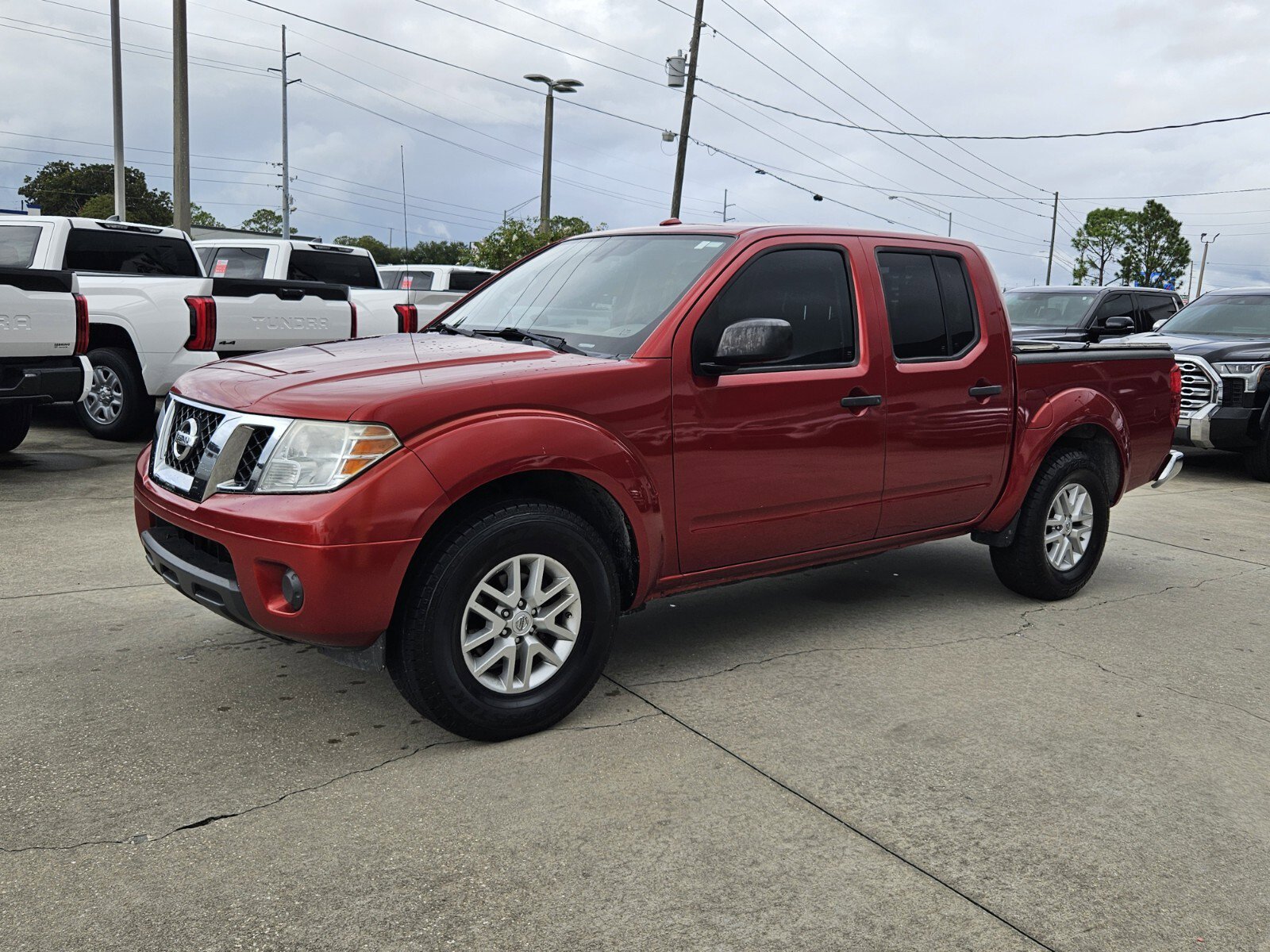 2017 Nissan Frontier SV photo 3