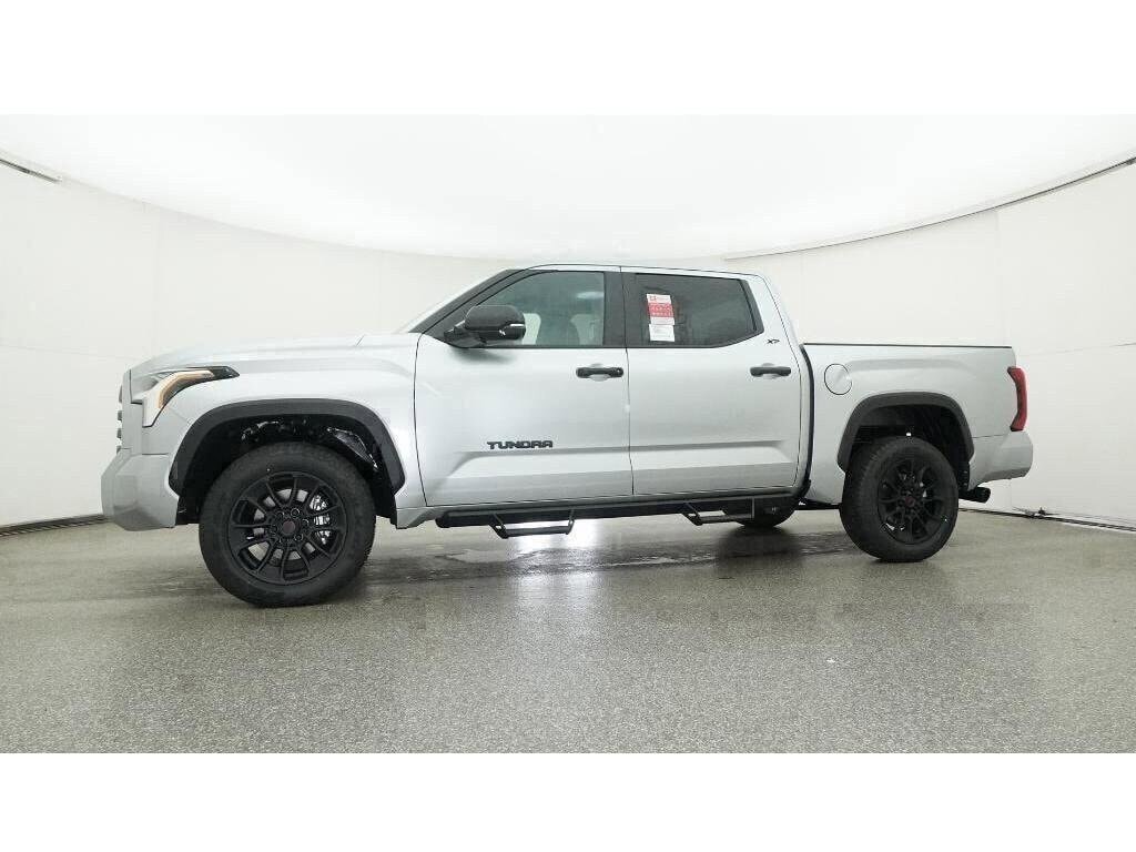 2026 Toyota Tundra SR5 - Photo 18