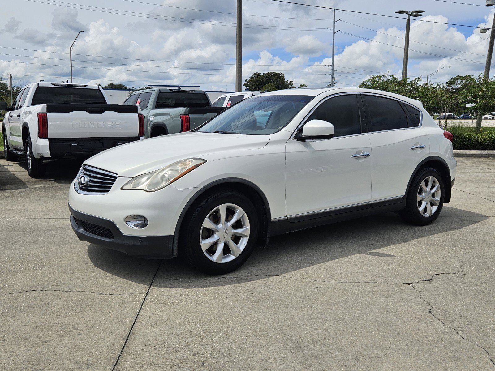 2010 Infiniti EX35 Journey photo 3