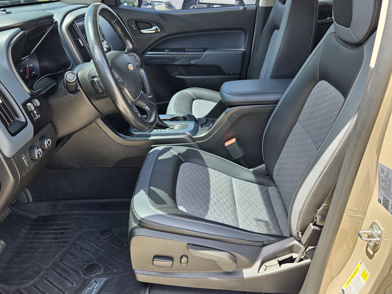 2022 Chevrolet Colorado Z71 photo 4