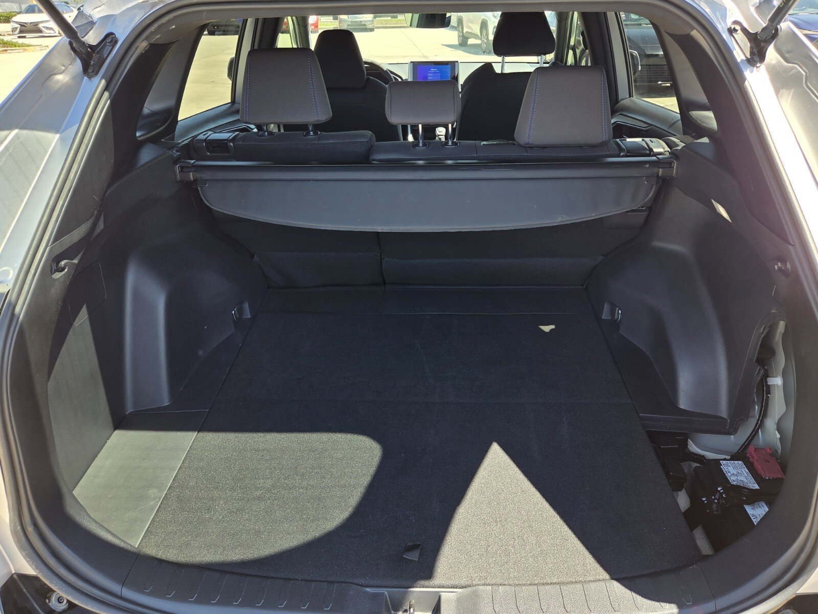 2024 Toyota RAV4 SE - Photo 9