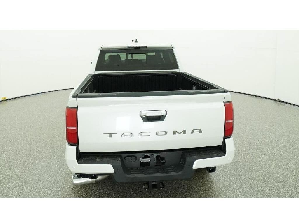 2026 Toyota Tacoma Limited - Photo 7