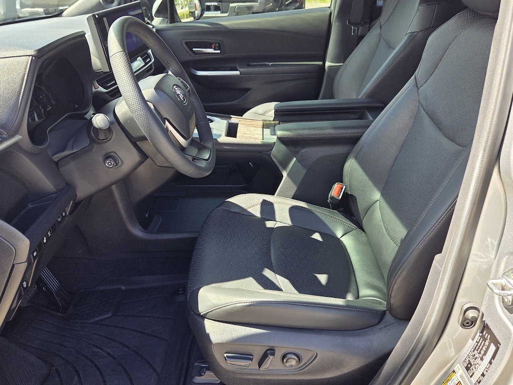 Used 2025 Toyota Sienna Platinum 7 Passenger Van Passenger Van