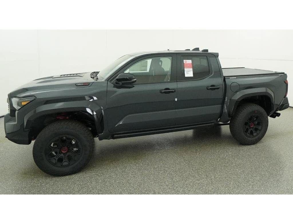 2026 Toyota Tacoma TRD Pro - Photo 2