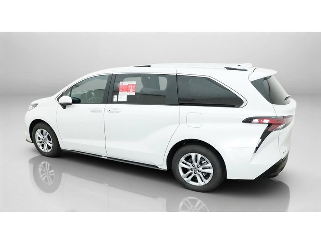 New 2026 Toyota Sienna Limited 7 PASSENGER