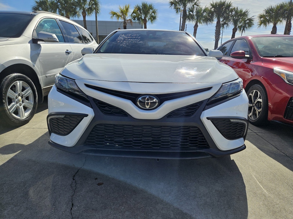 Used 2022 Toyota Camry SE Sedan