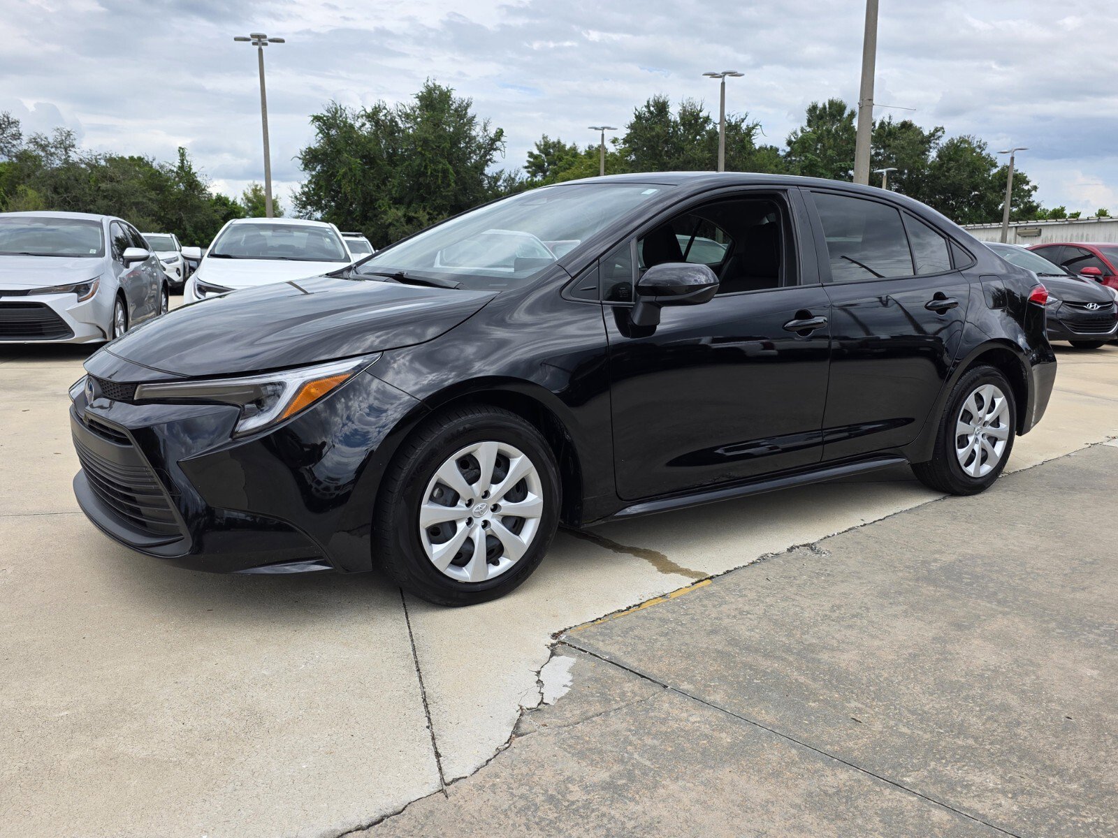 2024 Toyota Corolla Hybrid LE photo 2