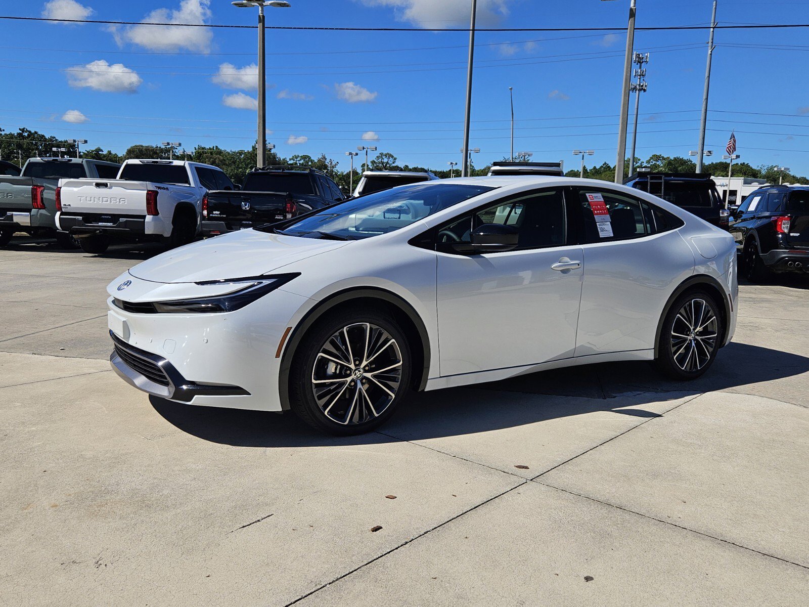2026 Toyota Prius XLE photo 3
