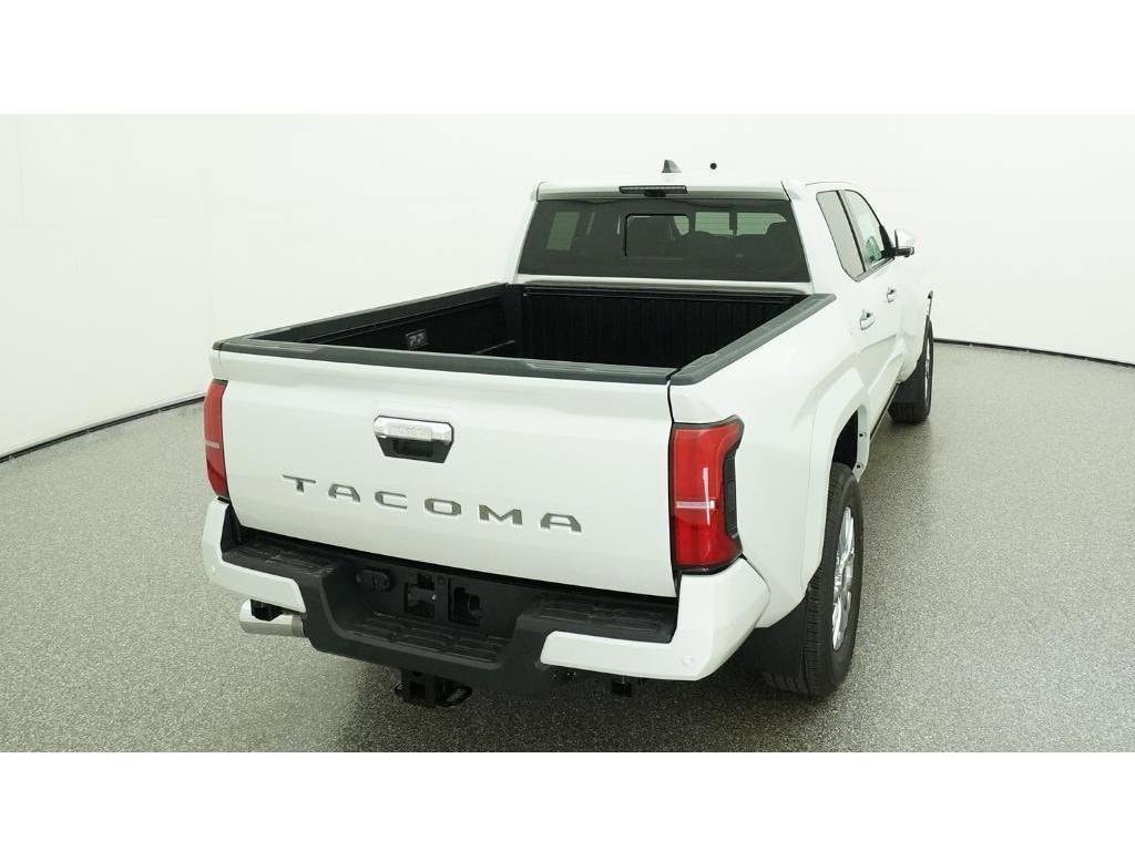 2026 Toyota Tacoma Limited - Photo 8