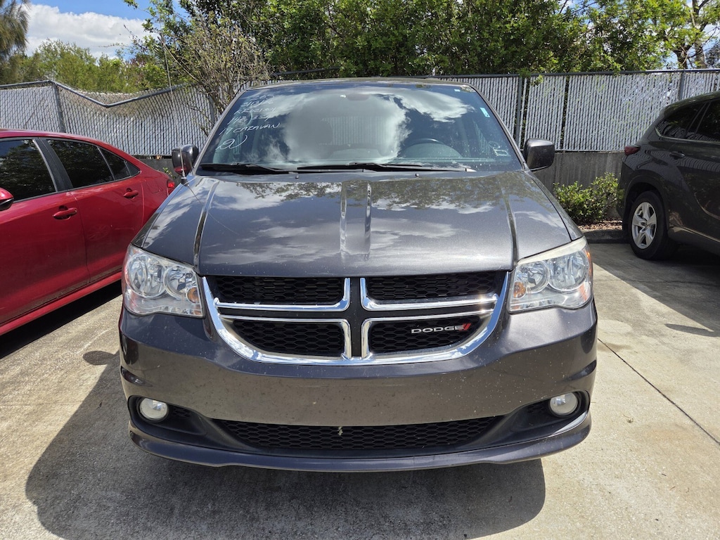 Used 2019 Dodge Grand Caravan SXT Van Passenger Van