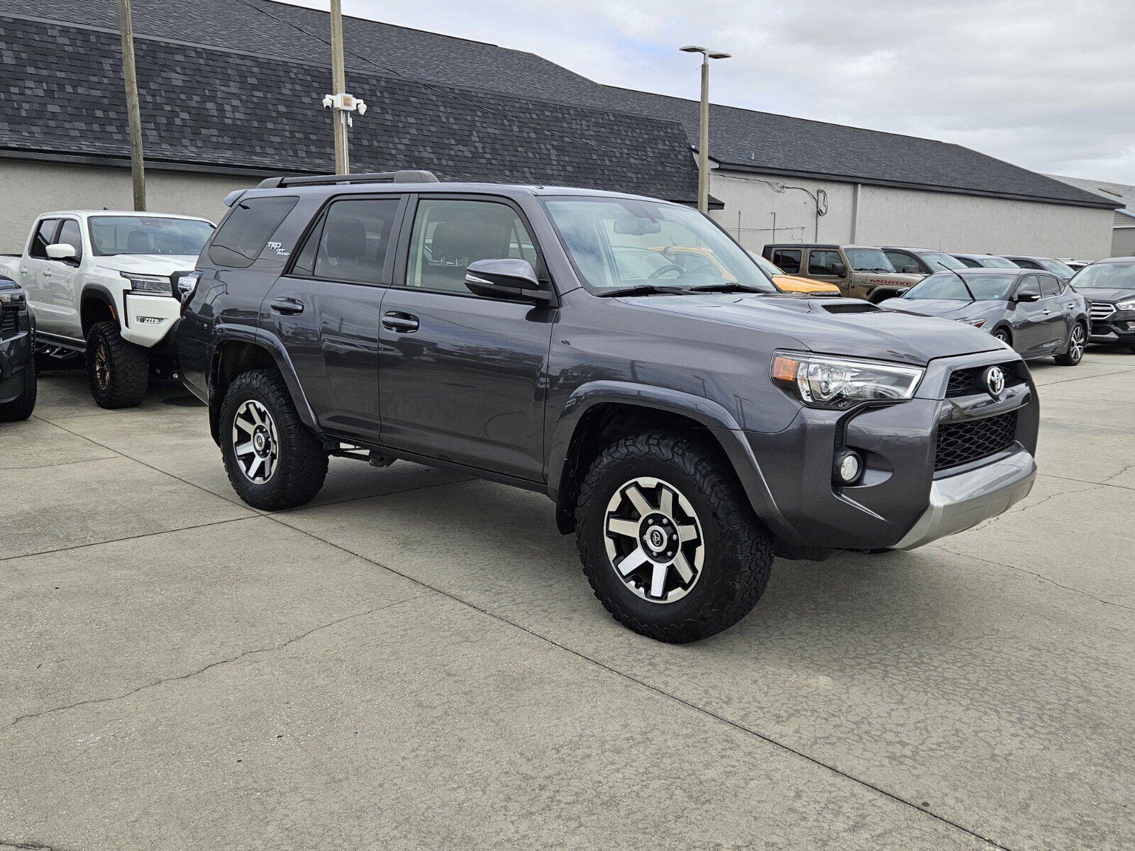 2019 Toyota 4Runner TRD Off-Road Premium's photo