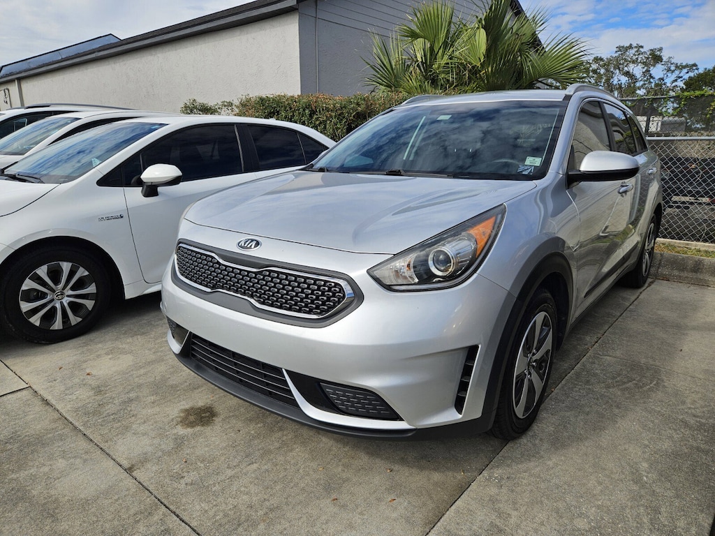 Used 2018 Kia Niro LX SUV