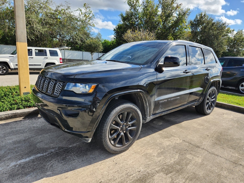 Used 2021 Jeep Grand Cherokee Laredo SUV