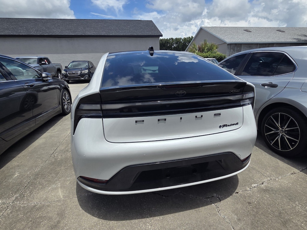 Used 2024 Toyota Prius Prime SE Hatchback