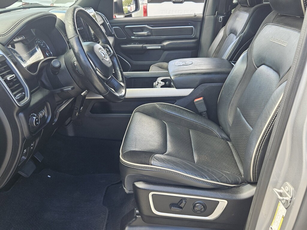 2019 Ram 1500 Laramie photo 4