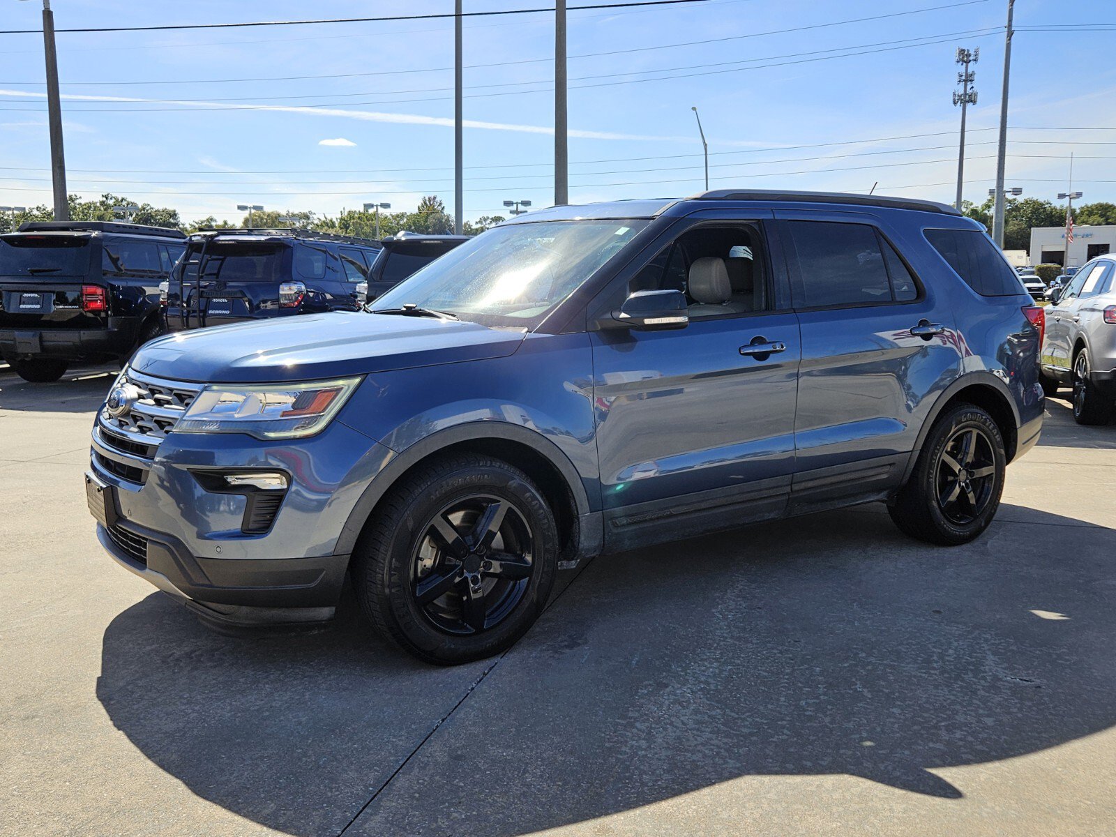 2018 Ford Explorer XLT photo 3