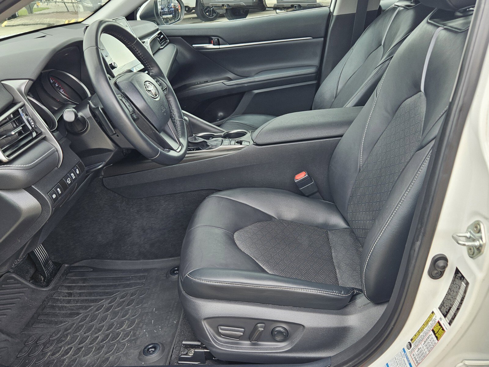 2021 Toyota Camry XSE photo 4
