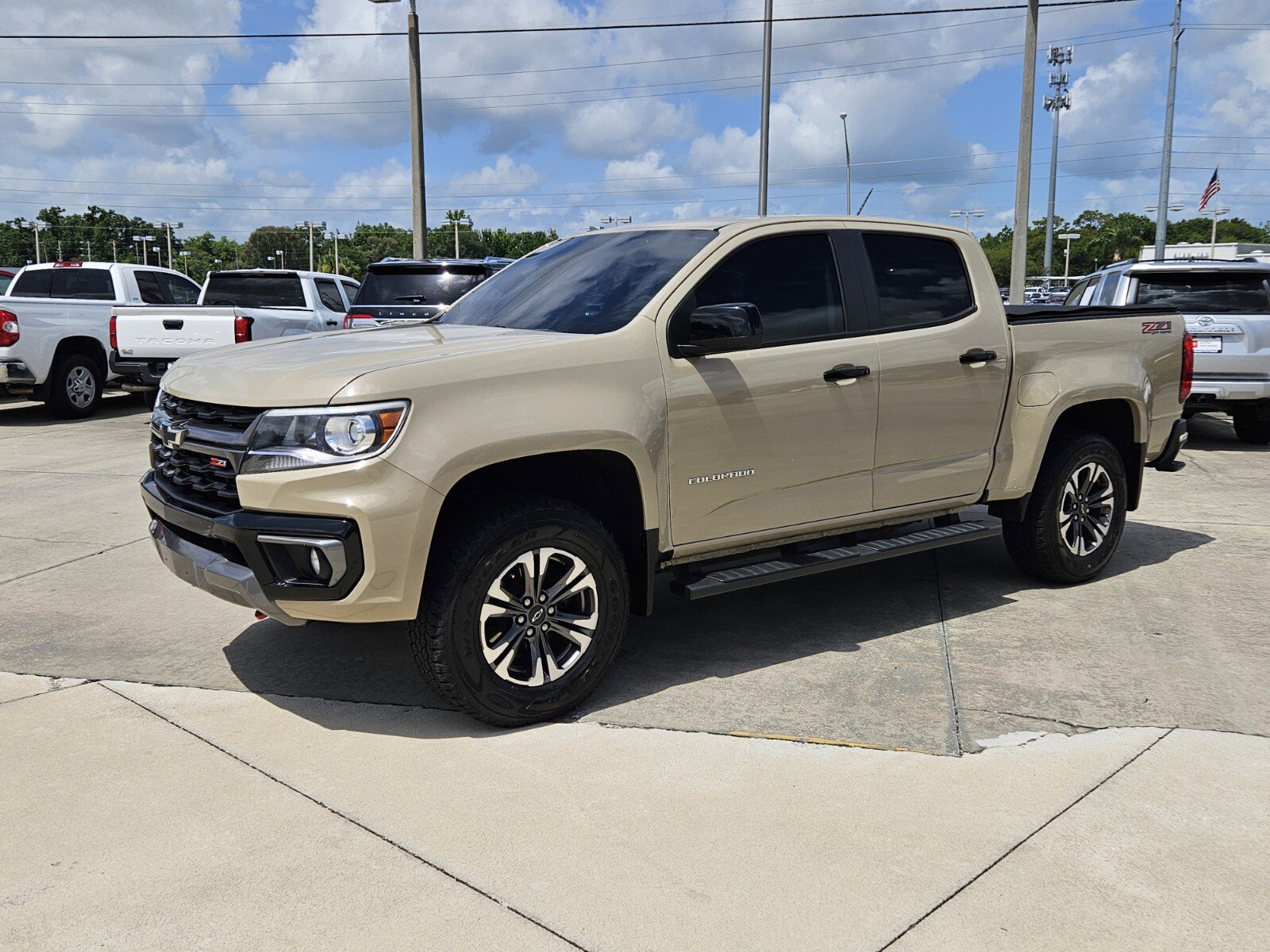 2022 Chevrolet Colorado Z71 photo 3