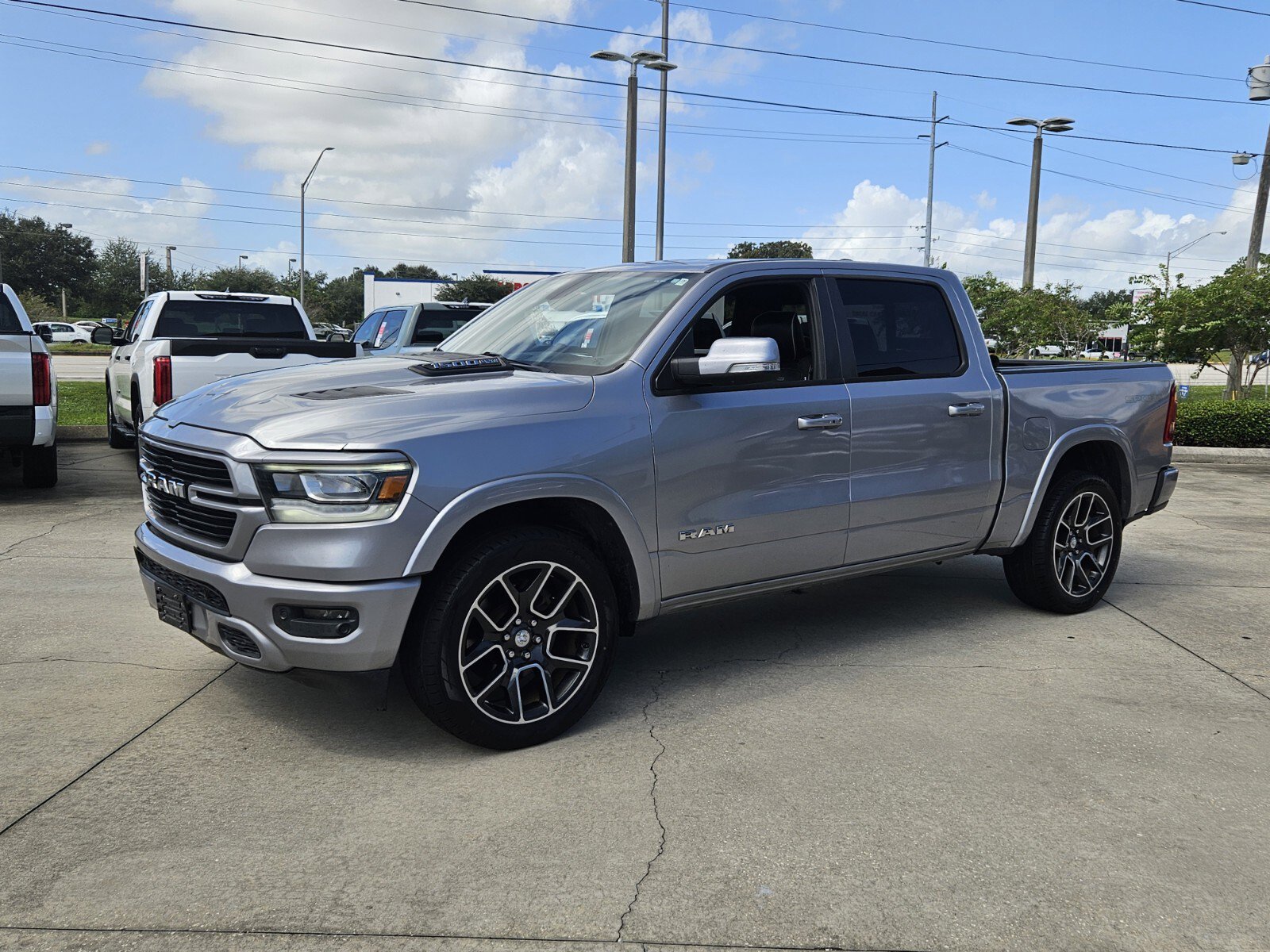2019 Ram 1500 Laramie photo 3
