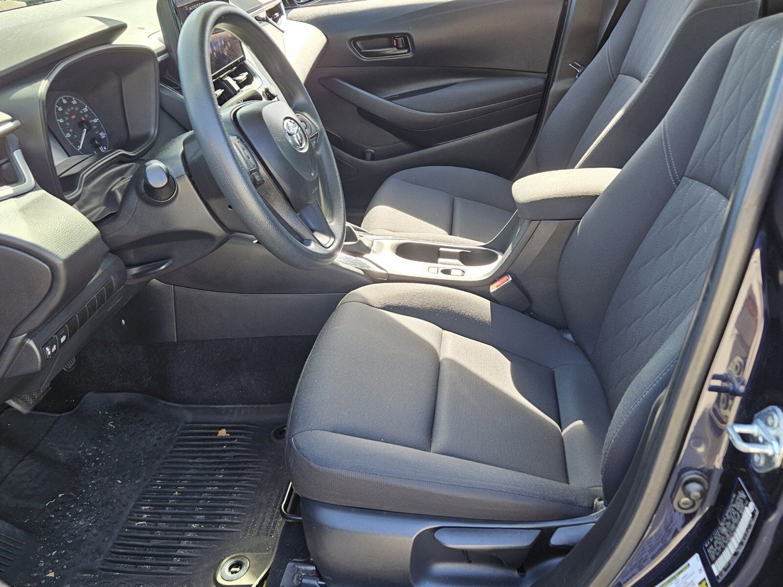 2024 Toyota Corolla LE photo 4