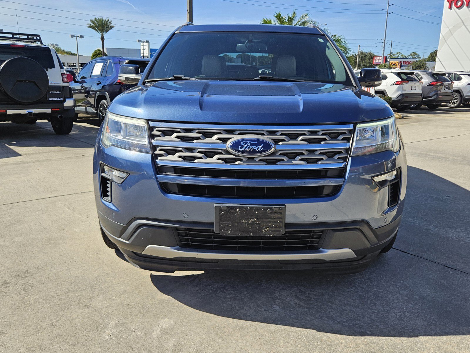 2018 Ford Explorer XLT photo 2