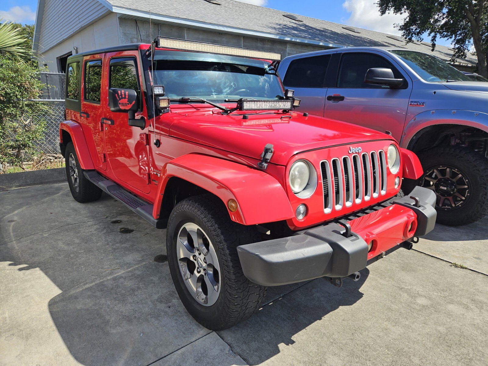 2016 Jeep Wrangler Unlimited Sahara photo 3