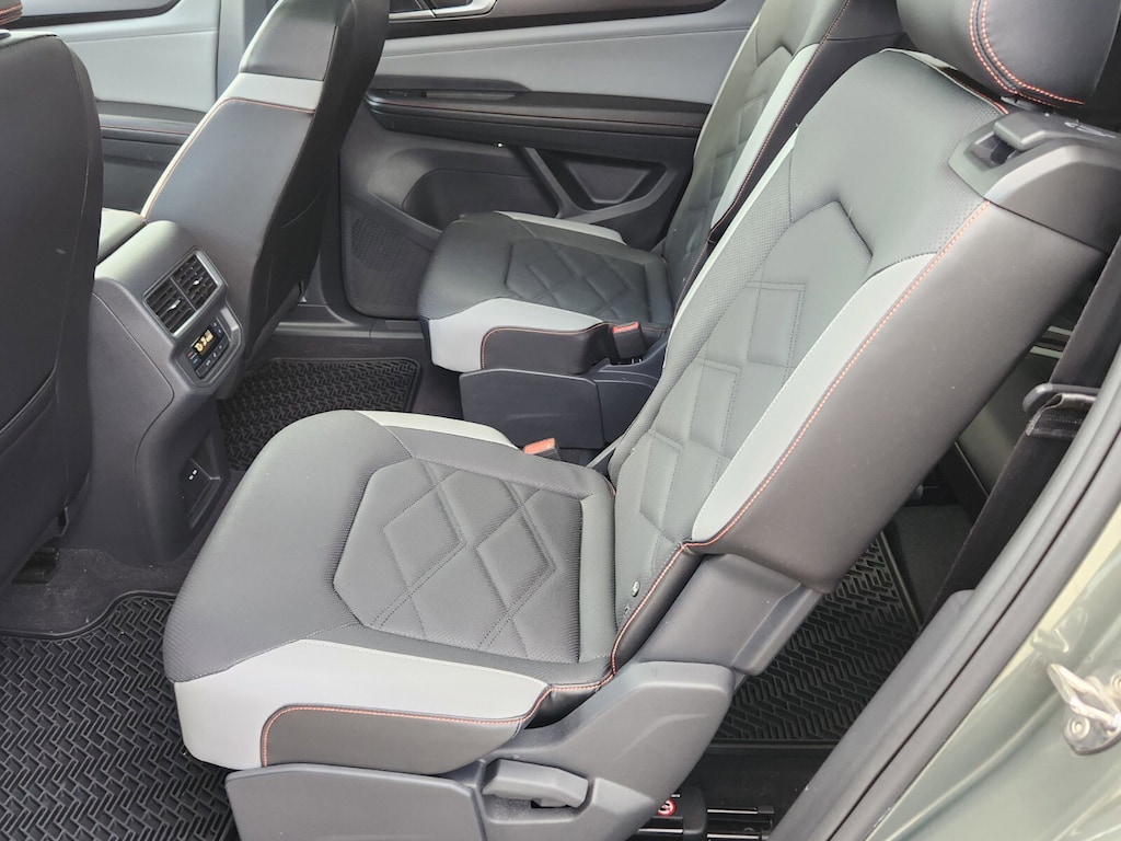 Used 2024 Volkswagen Atlas 2.0T Peak Edition SEL SUV