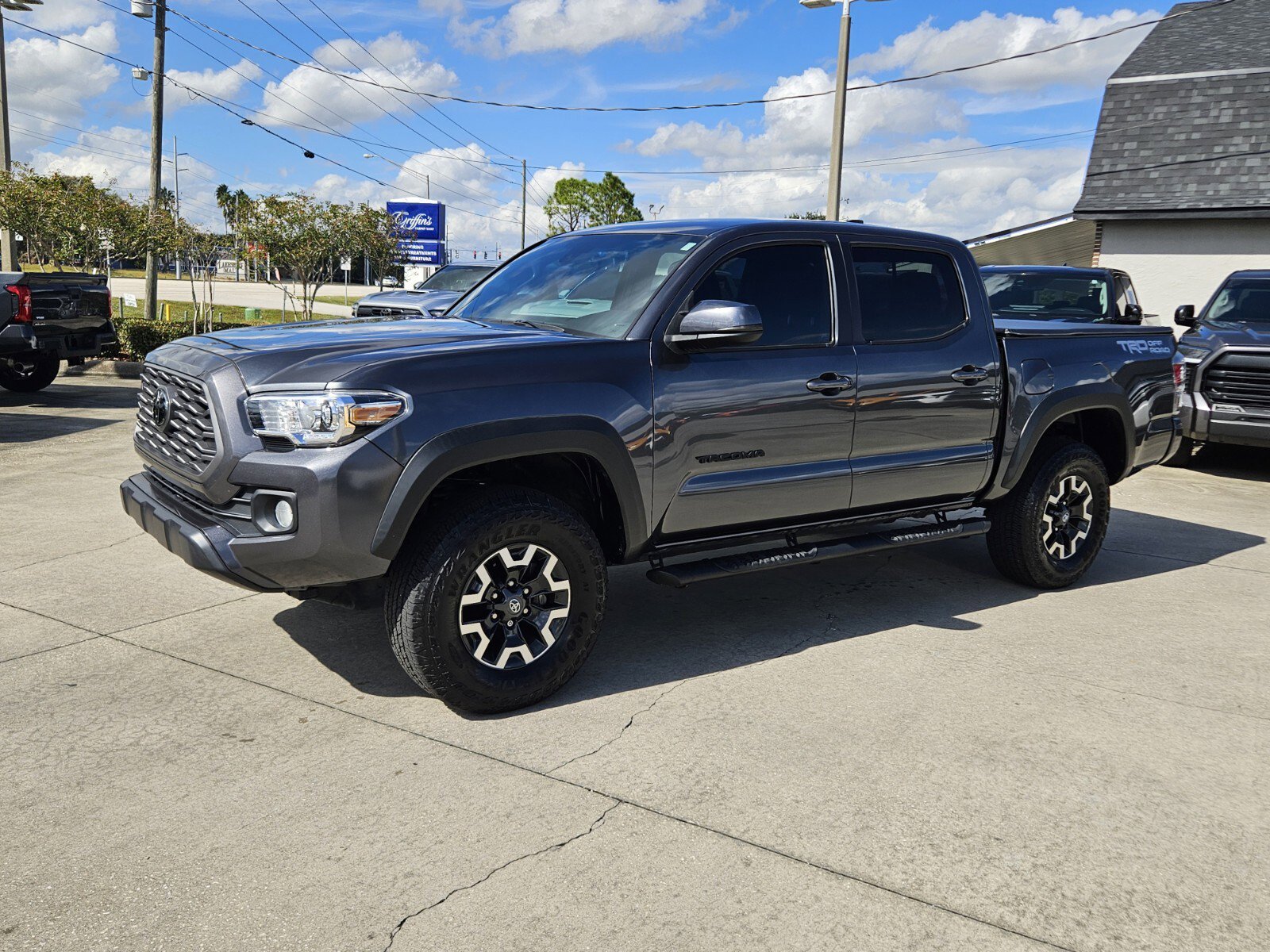 2022 Toyota Tacoma SR5 V6 photo 3