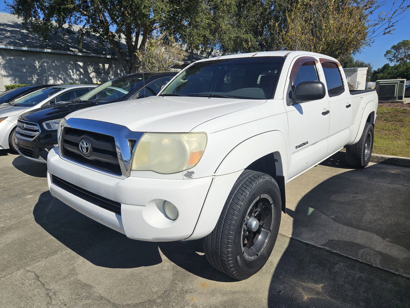 2005 Toyota Tacoma PreRunner V6 photo 3