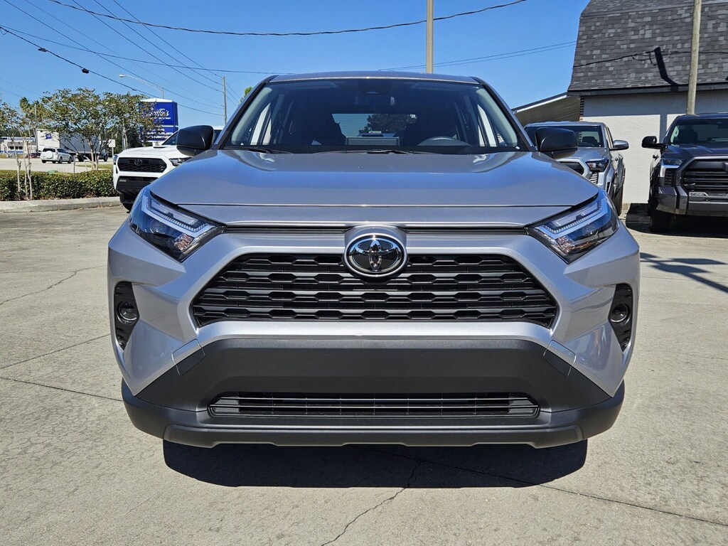 New 2025 Toyota RAV4 LE LE FWD SUV