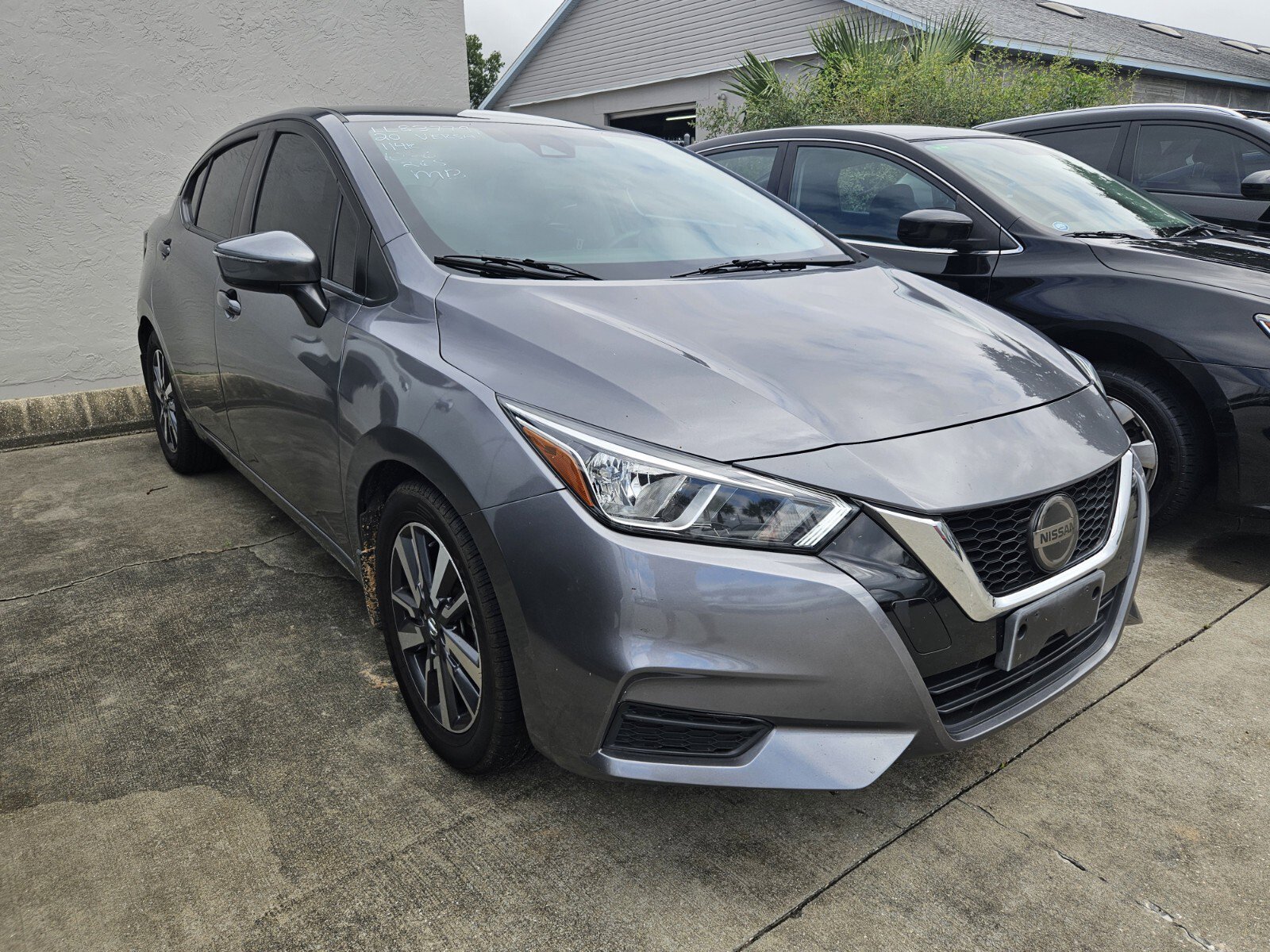 2020 Nissan Versa 1.6 SV photo 3