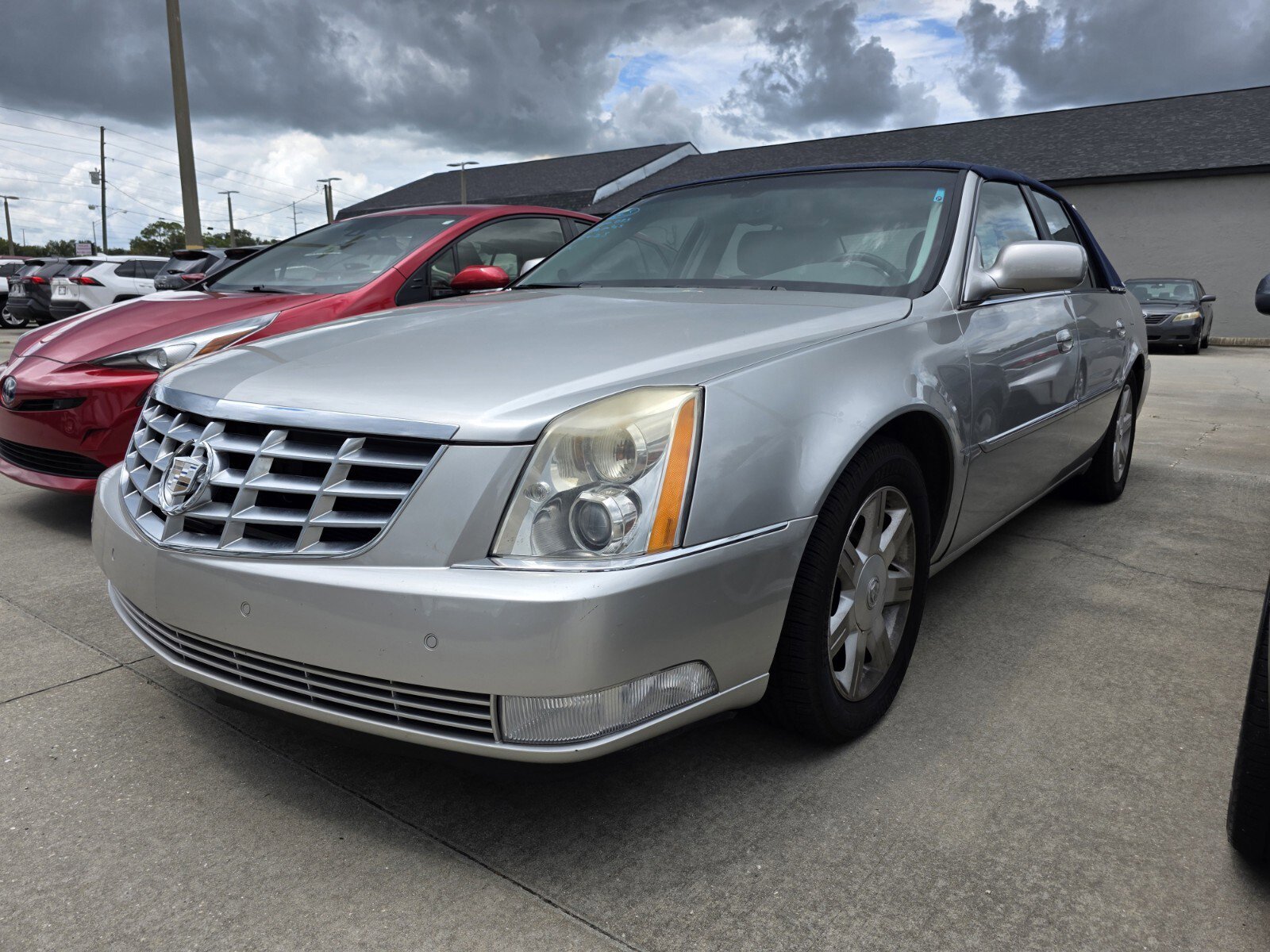 2006 Cadillac DTS photo 2