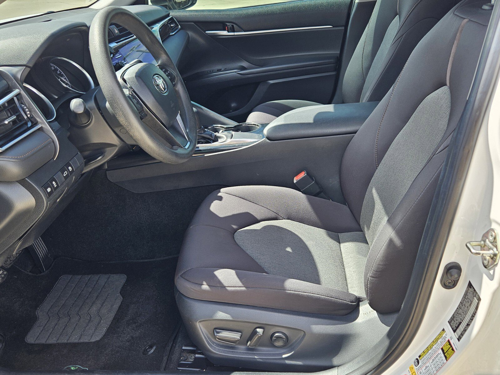 2018 Toyota Camry LE photo 4