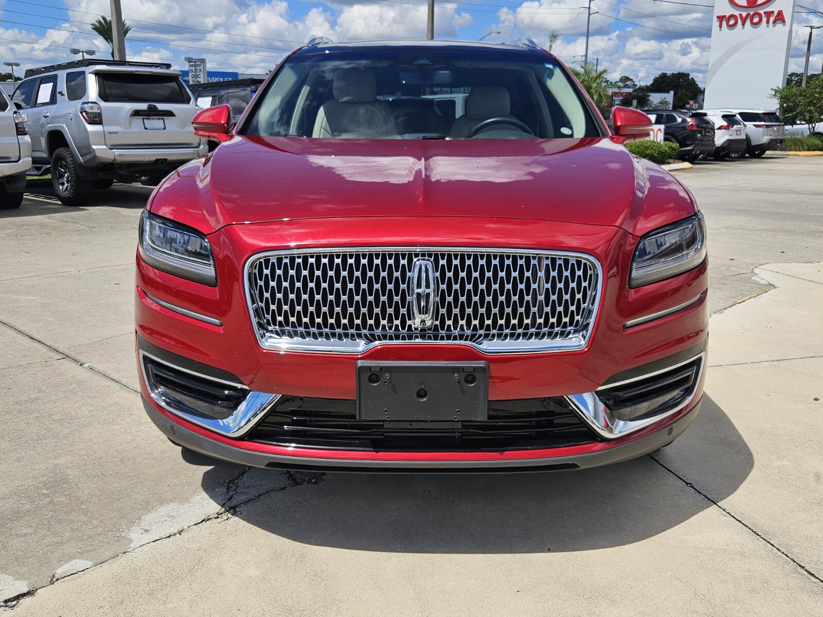 2020 Lincoln Nautilus Reserve photo 2