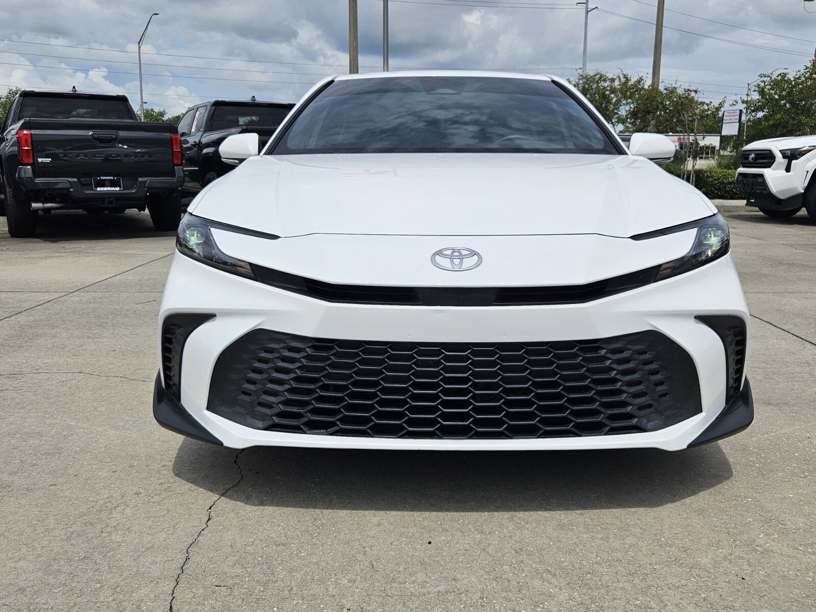 2025 Toyota Camry Base photo 2