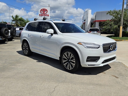 2021 Volvo XC90 T6 Momentum 7 Passenger SUV
