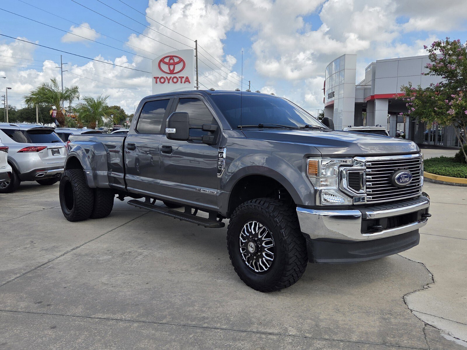 2021 Ford F-350 XL 4x4 Crew Cab 8' Box DRW's photo