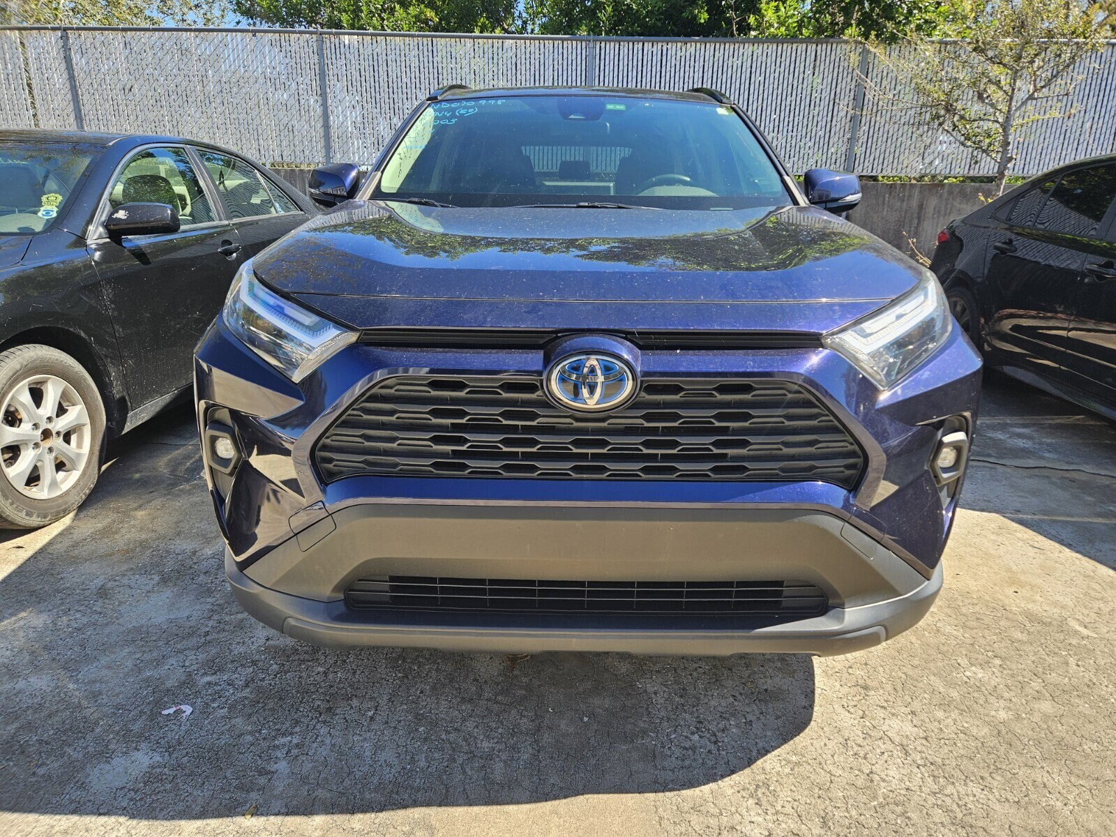 2022 Toyota RAV4 Hybrid XLE Premium photo 2