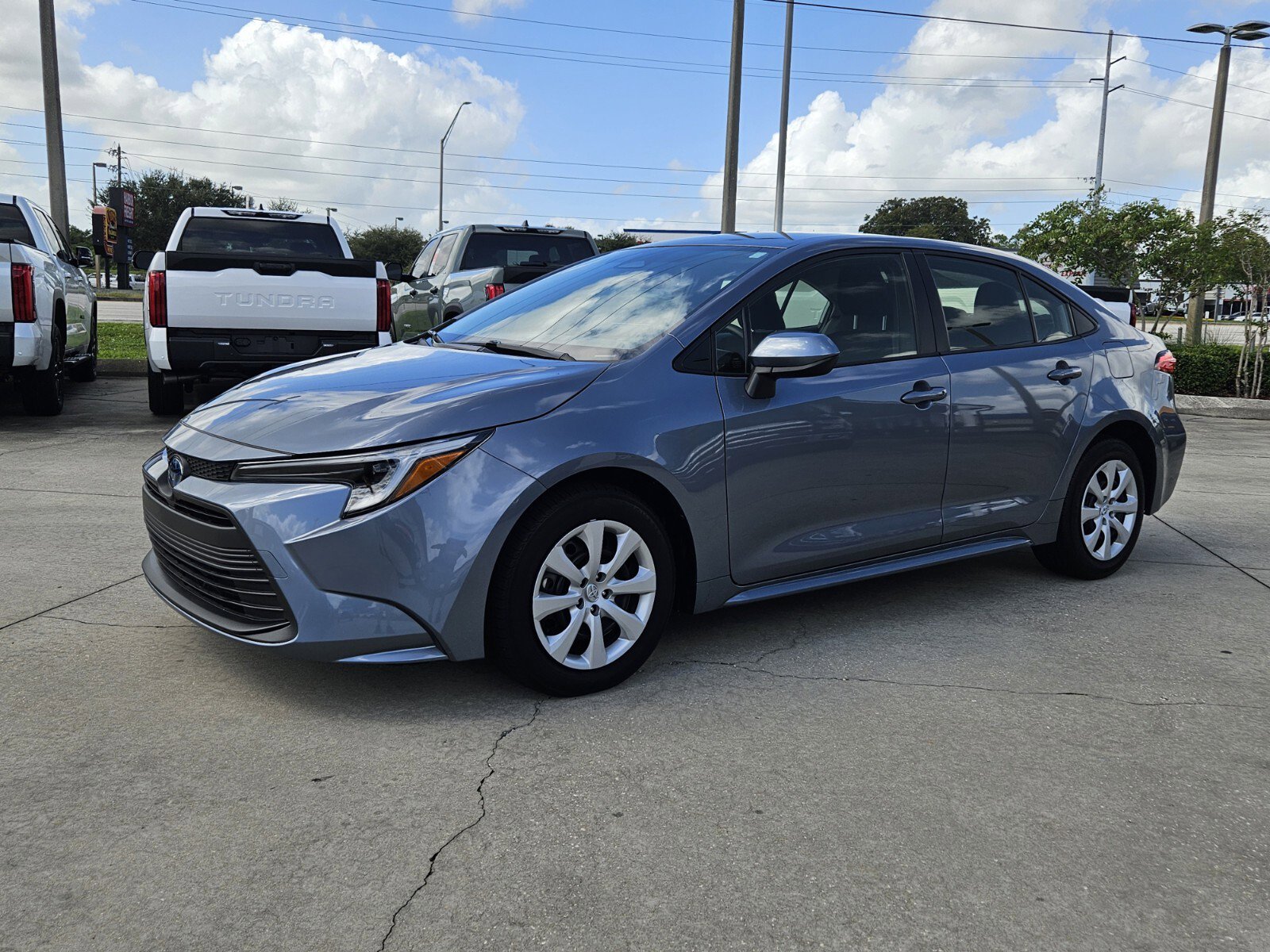 2024 Toyota Corolla Hybrid LE photo 3